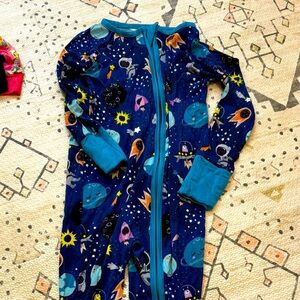 Little sleepies out of this world zippy